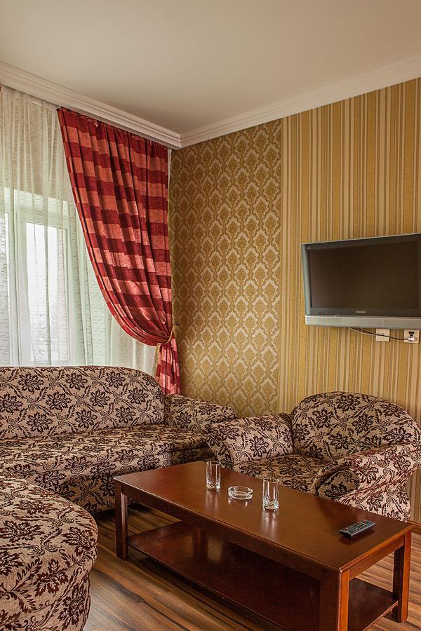 Hotel Topaz Nur-Sultan  Exterior photo